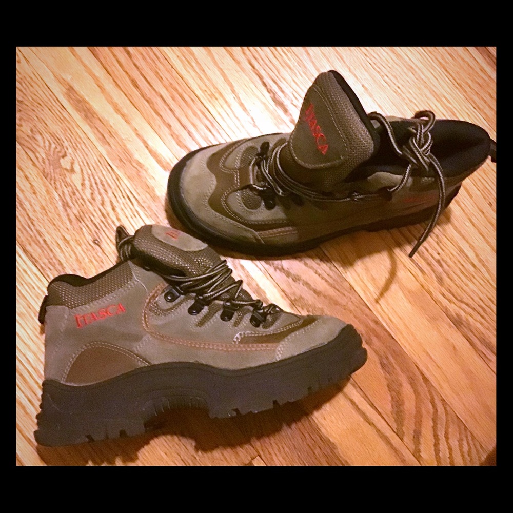 Itasca hiking boots